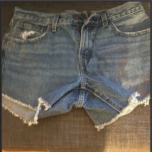 Levis Premium Denim Cut Off Shorts • 28 - Picture 4 of 6